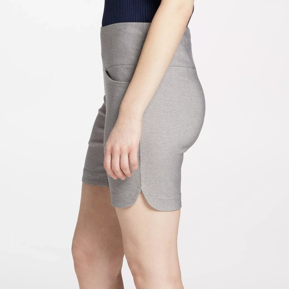 Walter Hagen Women's Sculpt 7'' Golf Shorts